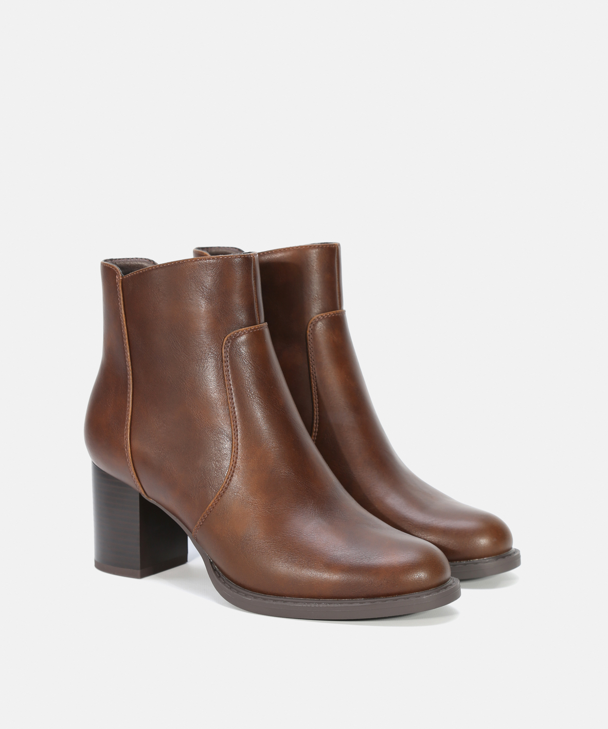 Botins b&aacute;sicos castanhos salto liso image number null